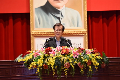 中華文化總會江副會長春男蒞校演講2